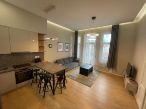 CITY CENTER 4! Modern and cozy 3br in city center!